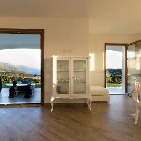 Dama Luxury Villa